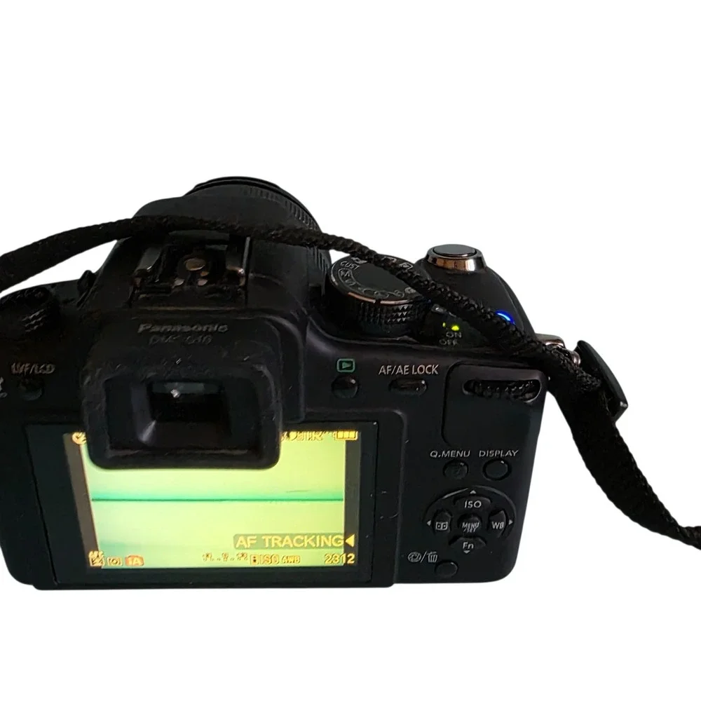 Panasonic‎ G10 Mirrorless Camera 12.1MP with 14-42mm Lens Charger 16GB SD Card